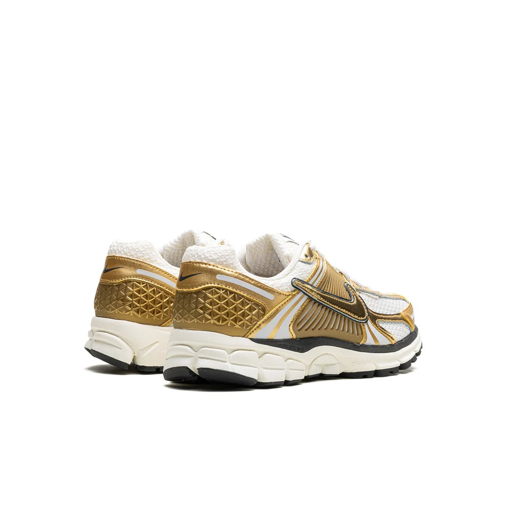 Nike Zoom Vomero 5 'Metallic Gold'