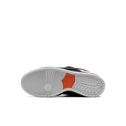 Nike SB Dunk Low 'Tightbooth'