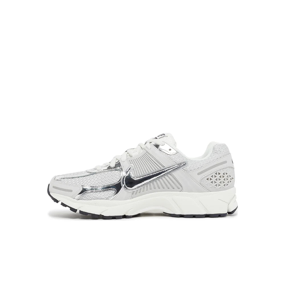 Nike Zoom Vomero 5 'Photon Dust Metallic Silver'