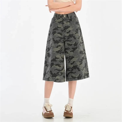 Camouflage Cargo Capris